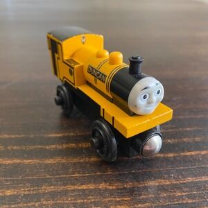 Thomas & Friends Wooden Railway Duncan Yellow Engine 6 Learning Curve